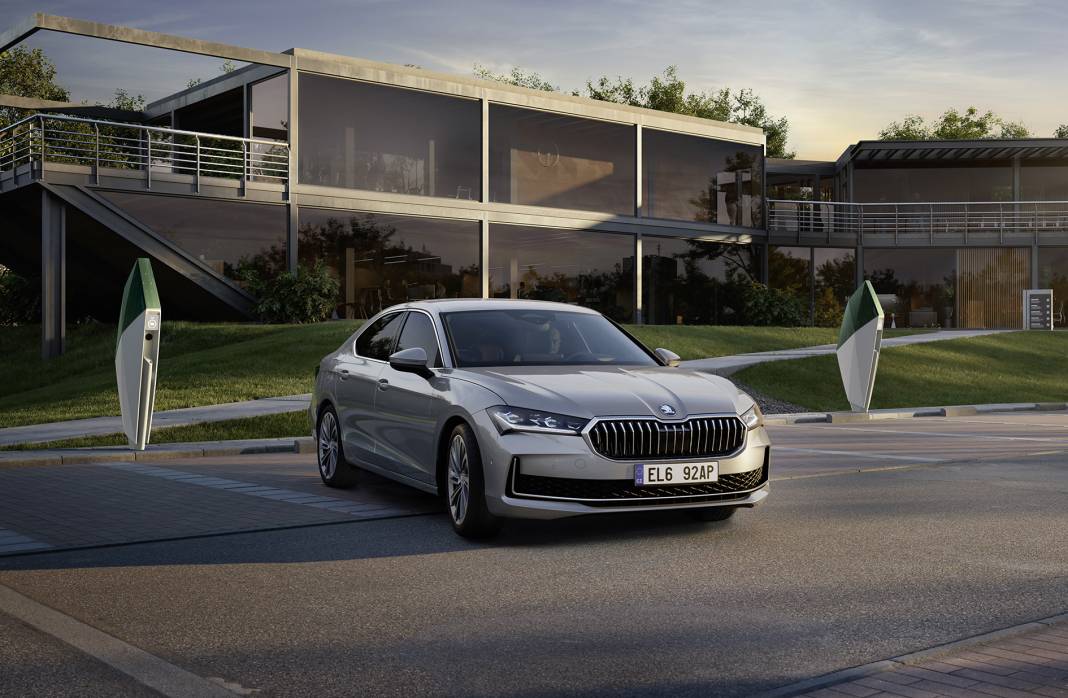 ELEKTRİKLİ OTOMOBİL PAZARI KARIŞACAK: Skoda'nın elektrikli modelleri Türkiye'ye iniyor! 1